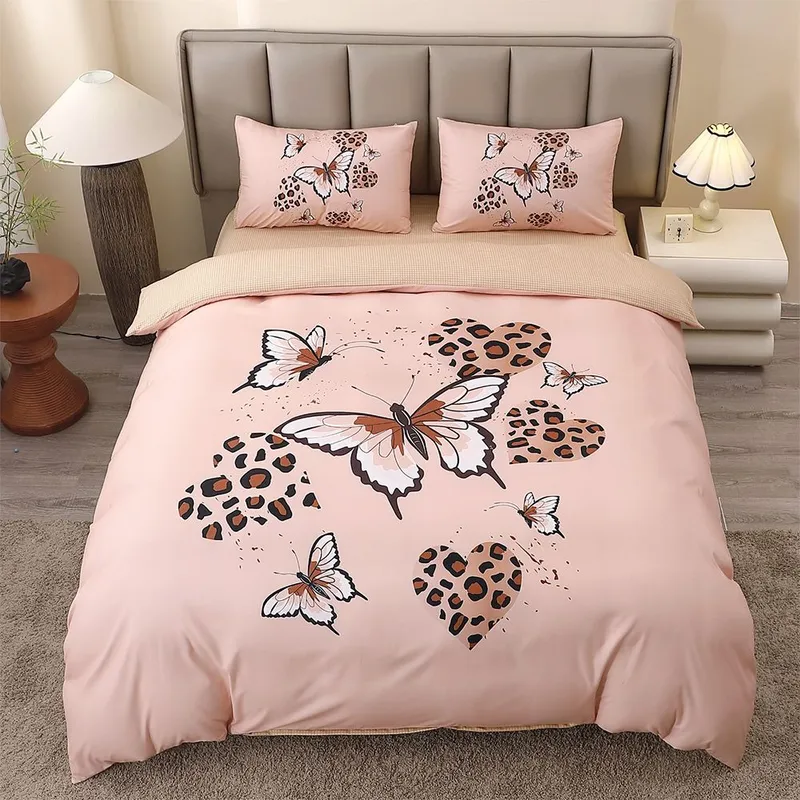 Lenjerie Fluturi si Inimi Animal Print din Finet 5D cu Cearceaf Elastic 160/180x200cm, 4 Piese - LFDEB_A121C