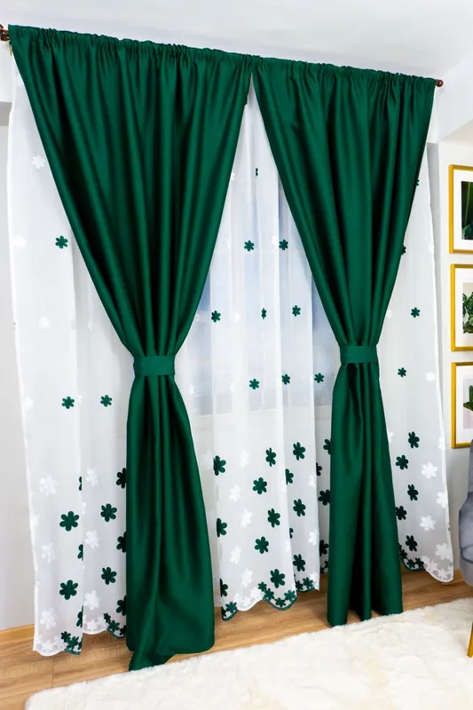 Set Laura - Perdea Petale Verzi din In PERD049 300x245cm cu Rejansa si 2 Draperii Blackout Verde Smarald BOTD004 2x145x245cm cu Rejansa Set_EMG