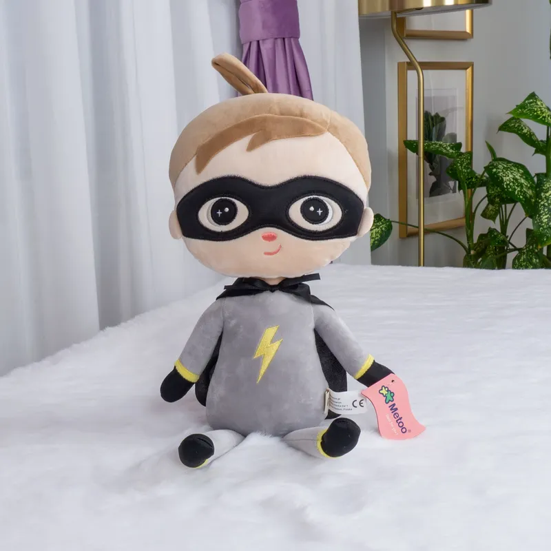 Papusa Metoo Super Erou 50 cm - PPLUS005