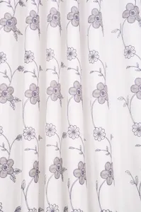 Flori pe Panza Gri