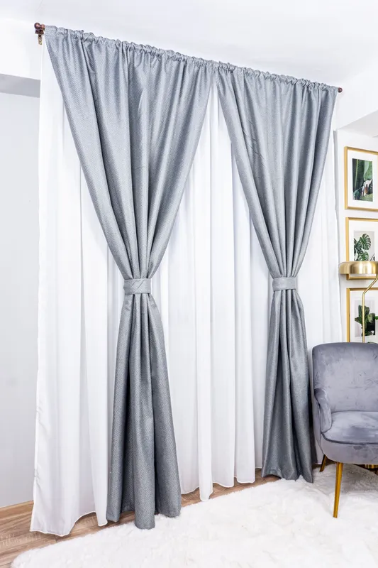 Set Silvestra - Perdea Voal Alb PERD007 300x245cm si 2 Draperii Premium Blackout - Gri Silver - DRPS013B 2x100x245cm cu Rejansa Set_EMG