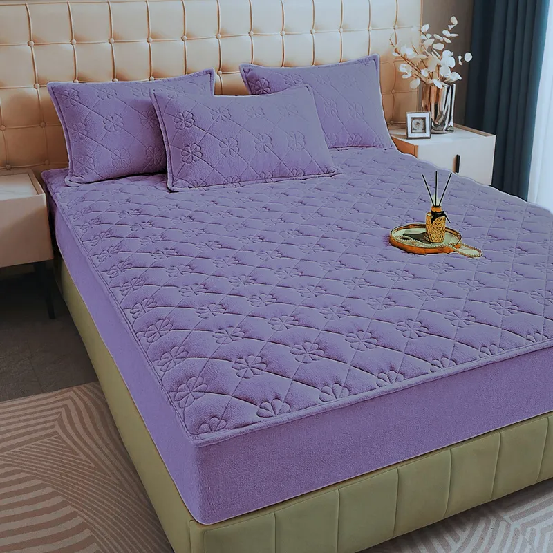 ConfortSoft - Husa de Pat Premium din Catifea Matlasata 180x200 + 2 Fete Perna - Lila - CECTF_M087