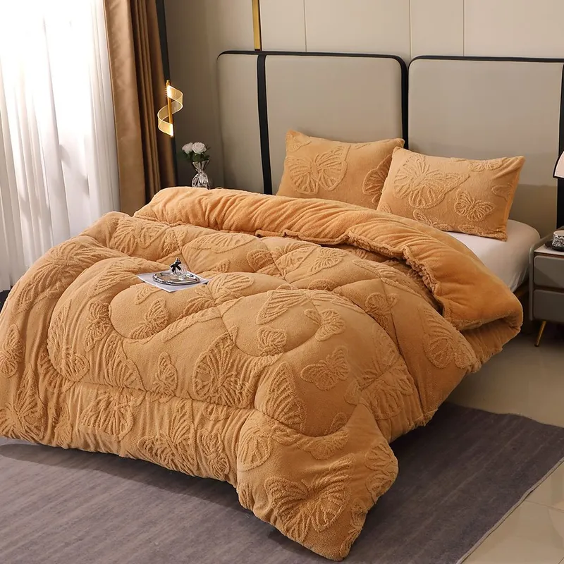 Pilota Cocolino cu Blanita Fluturi 3D - 200x230cm + 2 Fete de Perna 50x70cm - Crem Inchis - PM_O062