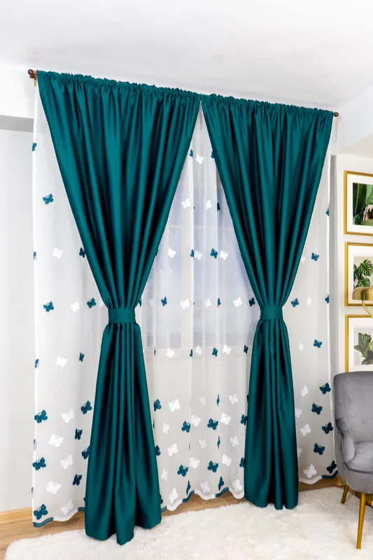 Set Bogota - Perdea din In cu Fluturasi Turcoaz Verde Forest PERD0149_300X245_D4_06_ATL si Draperii Blackout Verde Forest - BOTD046A_145x245_C3_07_ATL cu Rejansa Set_ATL