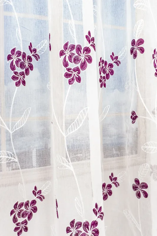 Perdea din In Poveste cu Flori Mov cu Alb 300x245cm cu Rejansa - PERD063E_300X245_D2_11_ATL