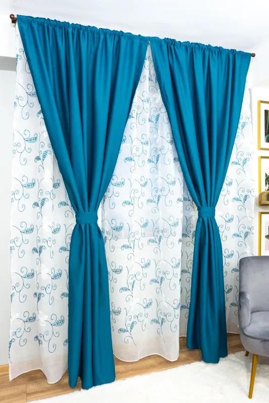 Set  Frida - Perdea WallFlowers Turquaz PERD093A_300x245_2938_ATL si Draperii Blackout Turcoaz Elegant BOTD001_100X245_C1_01_ATL cu Rejansa Set_ATL