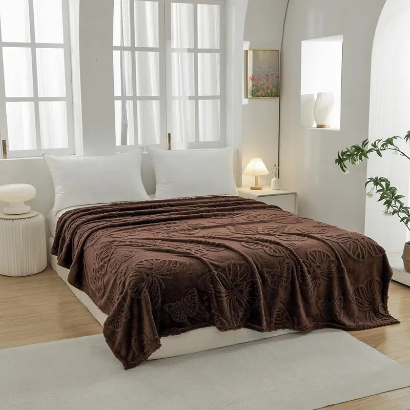 Patura Cocolino cu Model 3D Fluturi (200x230 cm) - Maro Inchis - PCGB_U027B