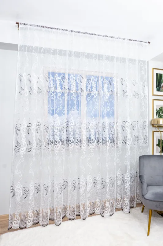 Set 2 Perdele din Tull cu Flori Negre Brodate 100x245cm cu Rejansa -  PERD065D_100x245_ATL