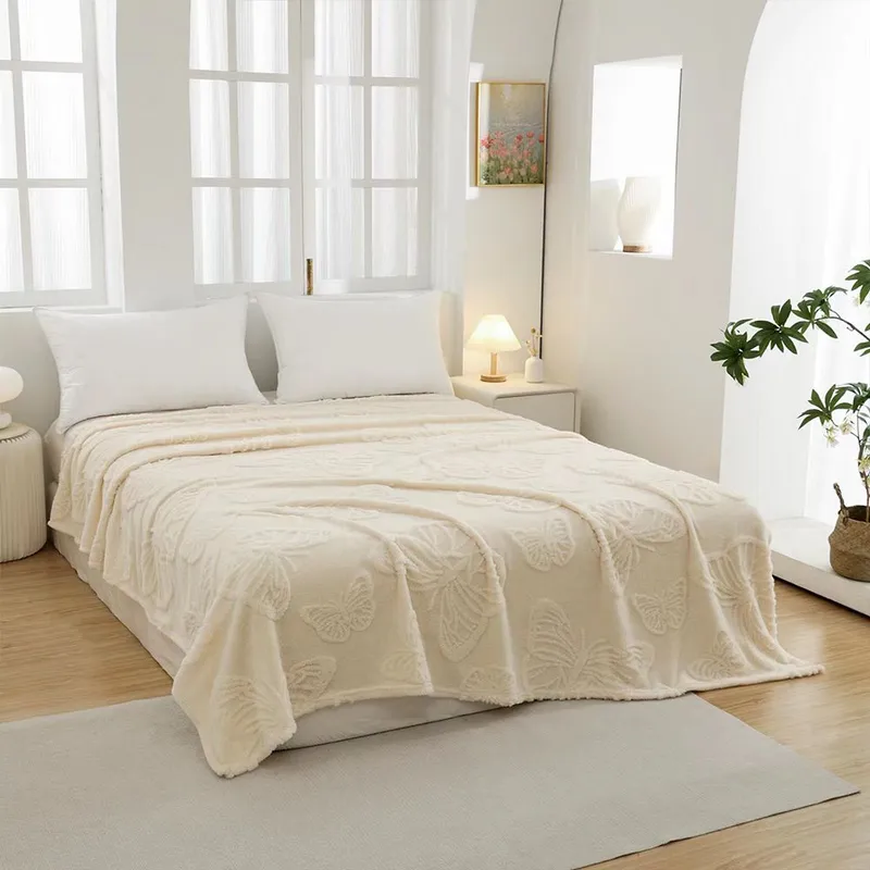 Patura Cocolino cu Model 3D Fluturi (200x230 cm) - Bej Deschis - PCGB_U032