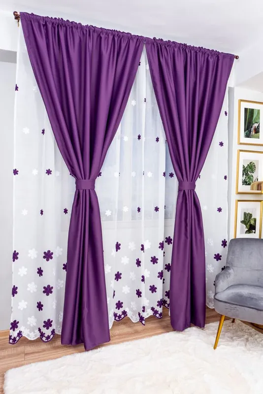 Set Claudia - Perdea din In cu Floricele Mov si Draperie Blackout Mov Royal