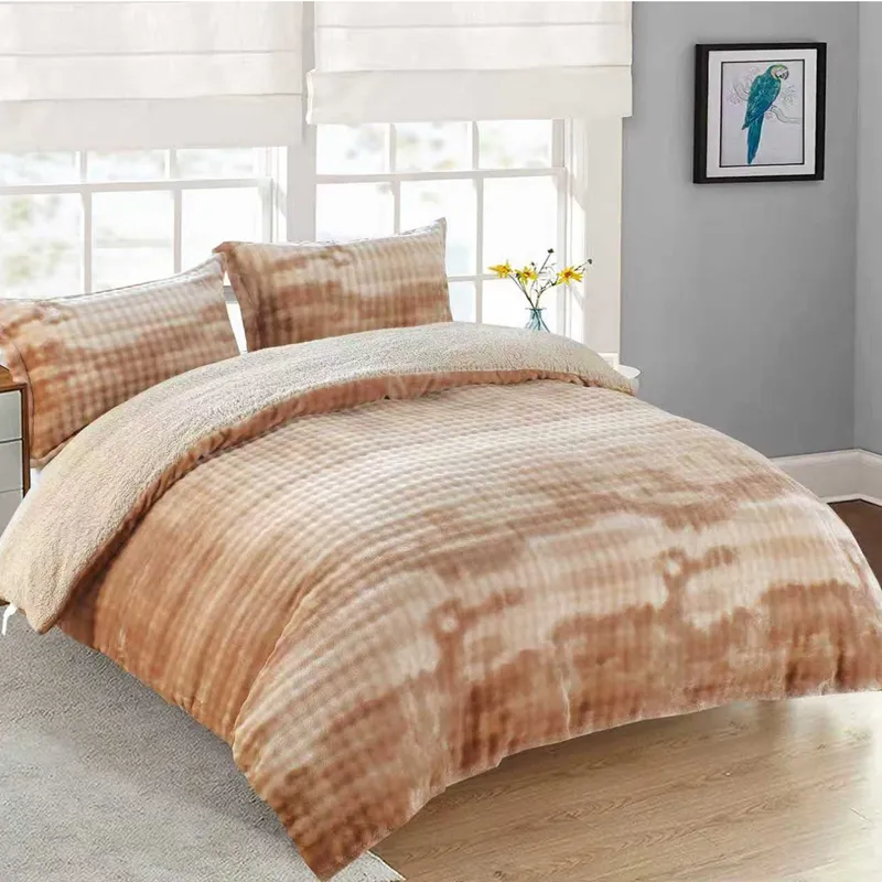 Pilota Cocolino cu Blanita, 200x230cm + 2 Fete de Perna 50x70cm, Maro Deschis Degrade - PMG_N019C
